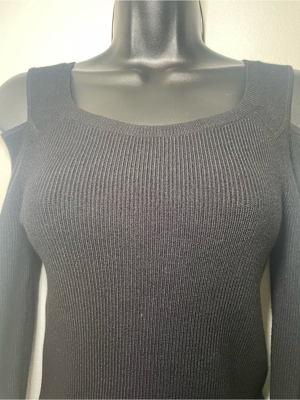 NWT Express Black Ribbed Cold Shoulder Sweater Top Small - Picture 5 of 8